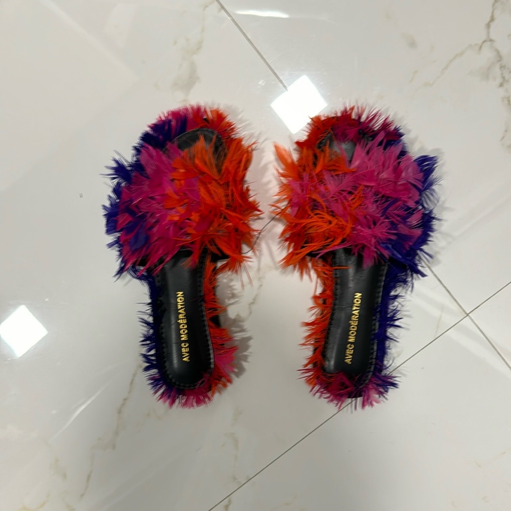 Avec Moderation Shoes